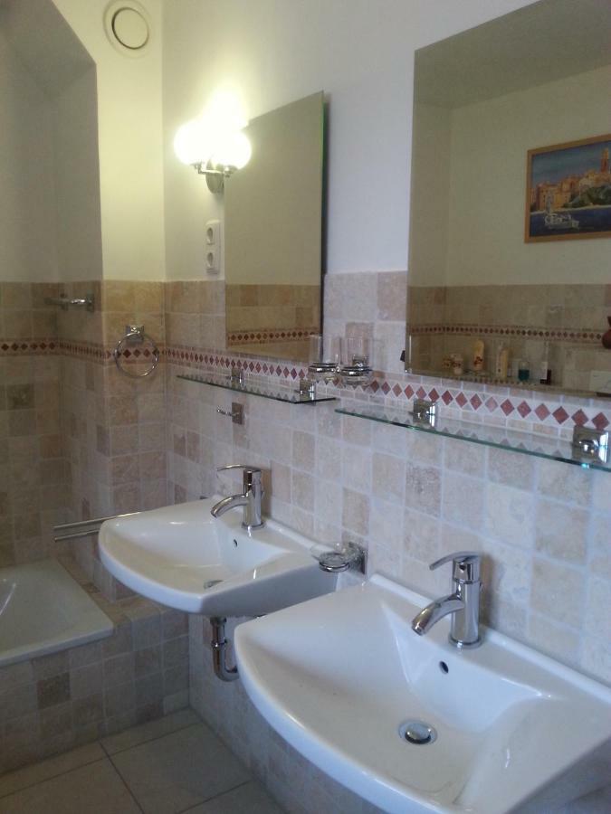 Ferienwohnung An Der Hasenburg ลือเนอบวร์ก ภายนอก รูปภาพ